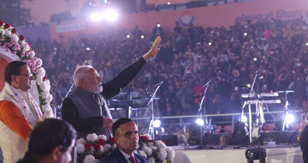 PM Narendra Modi and CM Pushkar Singh Dhami at the inaugural ceremony