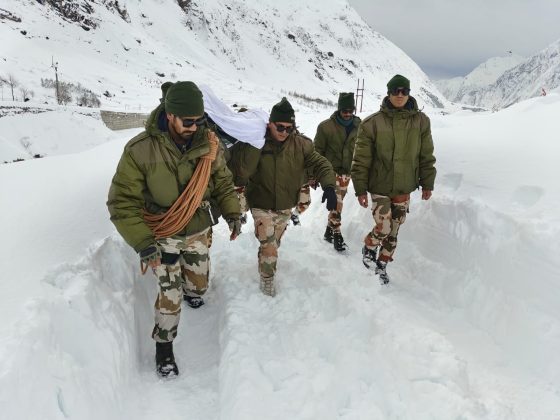 Workers being rescued from Avalanche site in Chamoli