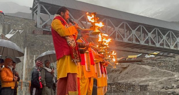 Divine Ganga Aarti at Kedarnath Dham