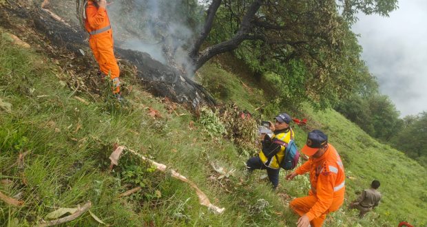 Chopper crashes on way to Kedarnath