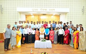 CM Pushkar Singh Dhami along with doctors on Doctors day