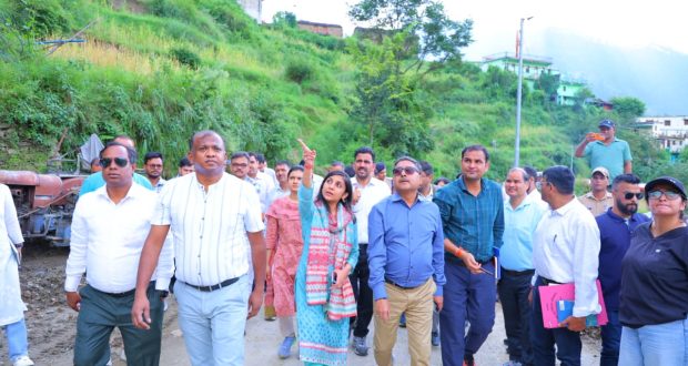Inter-Ministerial team visits Pauri Garhwal