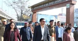 Dehradun DM Savin Bansal surprise visit at ISBT