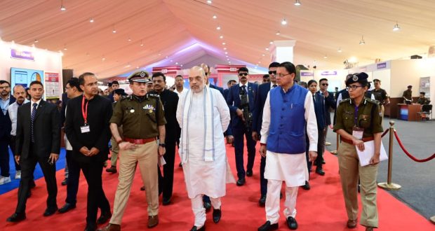 Union Home Minister Amit Shah being briefed by DGP
