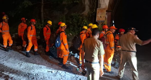 Rescue team reached to THDC tunnel in chamoli uttarakhand